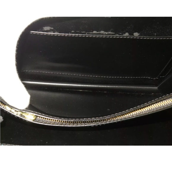 Louis Vuitton Epi Capucines Shoulder Bag - Picture 11 of 14